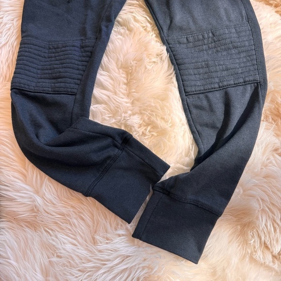 Aviator Nation joggers relaxed sweatpants Small S rainbow embroidered AN patch - Picture 3 of 11